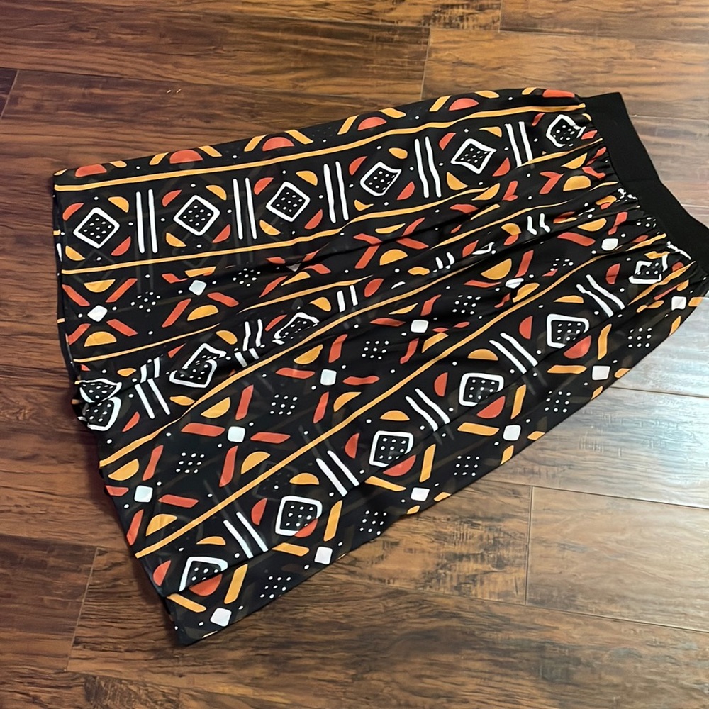 Mid length skirt